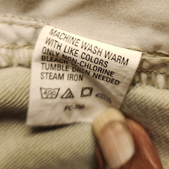 Izod Linen Bermuda Shorts Green Khaki 42 Waist Five Pockets - Picture 2 of 7